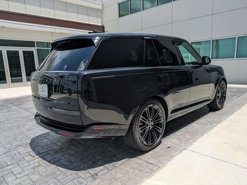 New 2026 Land Rover Range Rover SE AWD/4WD image 5
