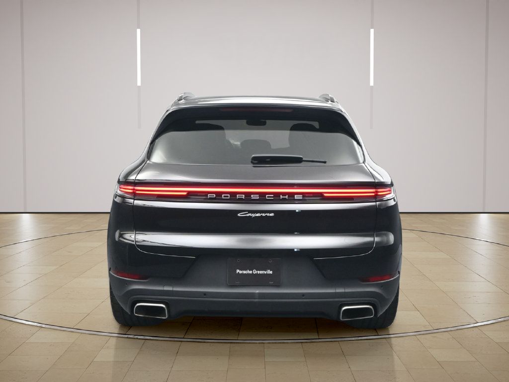 Certified 2025 Porsche Cayenne AWD/4WD image 21