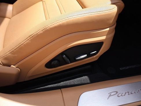 Used 2023 Porsche Panamera 4S w/ Premium Package AWD/4WD image 9