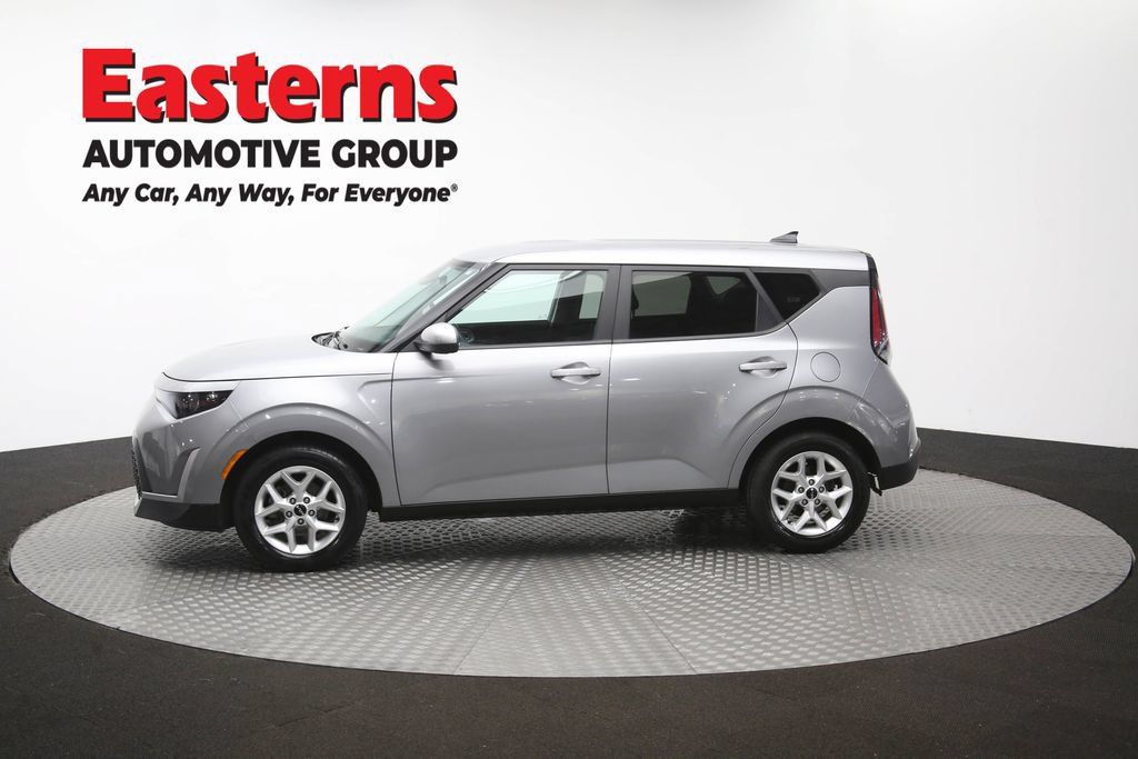 Used 2023 Kia Soul LX w/ Option Group 015 FWD image 61