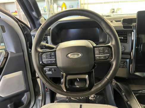 Used 2023 Ford F150 Lightning Platinum AWD/4WD image 9