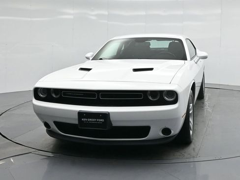 Used 2020 Dodge Challenger SXT image 51