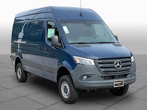 New 2024 Mercedes-Benz Sprinter 2500 image 2