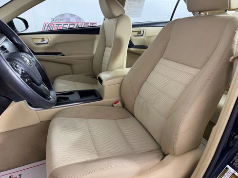 Used 2017 Toyota Camry LE FWD image 28