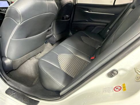 Used 2019 Toyota Camry SE image 21
