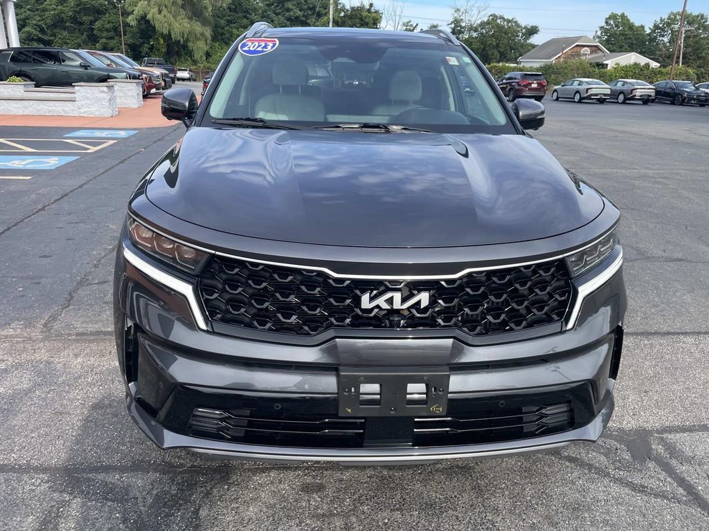 Used 2023 Kia Sorento SX Prestige w/ Panoramic Sunroof Package AWD/4WD image 11