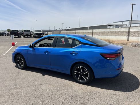 Used 2024 Nissan Sentra SV FWD image 3