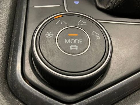 Used 2019 Volkswagen Tiguan SEL Premium R-Line AWD/4WD image 25