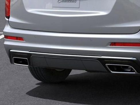 New 2025 Cadillac XT6 Luxury FWD image 14