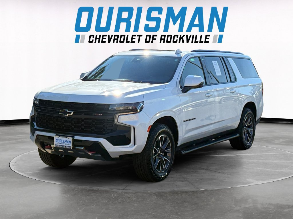 Used 2024 Chevrolet Suburban Z71 w/ Luxury Package AWD/4WD image 2