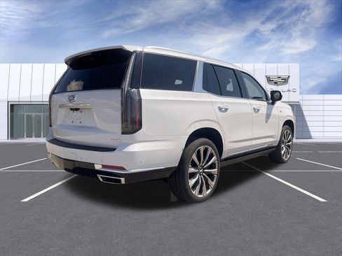 New 2026 Cadillac Escalade Luxury w/ Touring Package AWD/4WD image 8