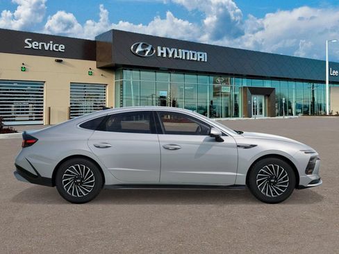 New 2026 Hyundai Sonata SEL FWD image 7