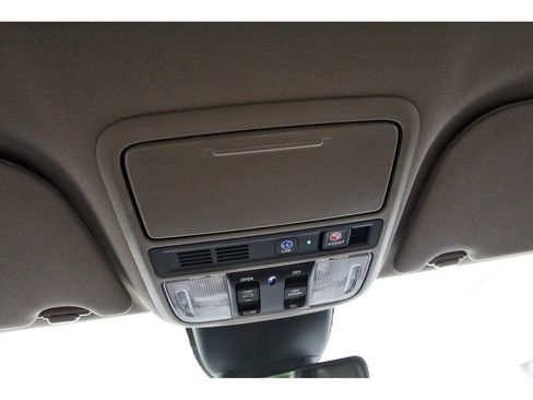 Used 2023 Honda Odyssey Elite image 24