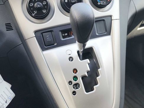 Used 2009 Toyota Matrix S image 19