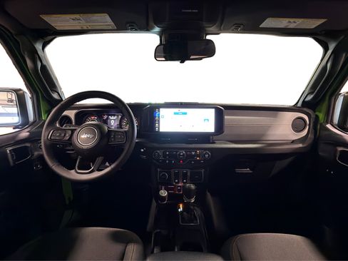 Used 2025 Jeep Wrangler Sport AWD/4WD image 37