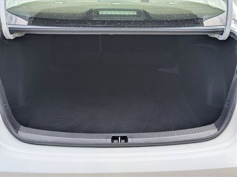 Used 2023 Toyota Corolla SE FWD image 6