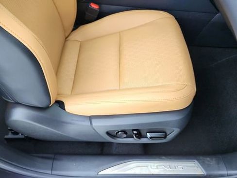 Used 2024 Lexus RX 350 Premium Plus w/ Convenience Package image 23