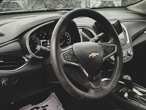 Used 2016 Chevrolet Malibu Premier w/ Driver Confidence Package II FWD image 2