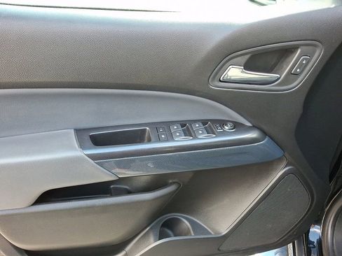 Used 2020 Chevrolet Colorado Z71 image 18