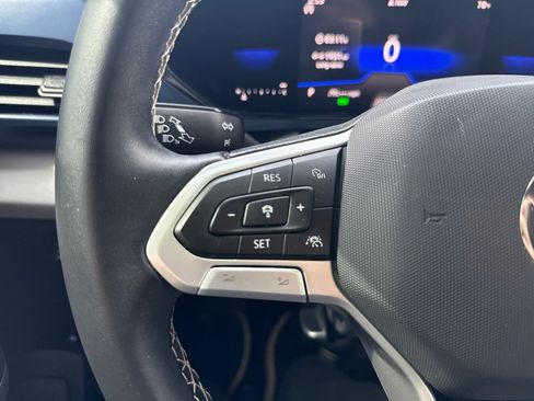 Used 2023 Volkswagen Taos SE image 20