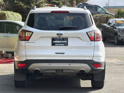 Used 2018 Ford Escape SE AWD/4WD image 3