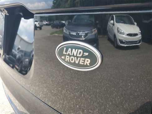 Used 2021 Land Rover Range Rover Velar R-Dynamic S image 10