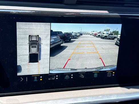 Used 2023 GMC Sierra 1500 Denali Ultimate AWD/4WD image 17