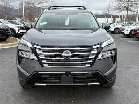 New 2026 Nissan Rogue Platinum image 4