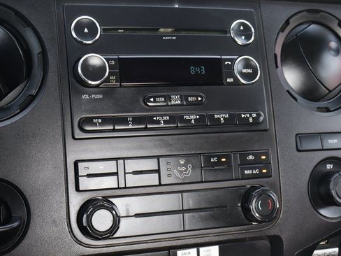 Used 2015 Ford F550 2WD Regular Cab Super Duty image 25