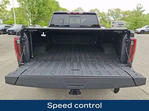 Used 2025 GMC Sierra 2500 AT4 w/ AT4 Premium Plus Package AWD/4WD image 32
