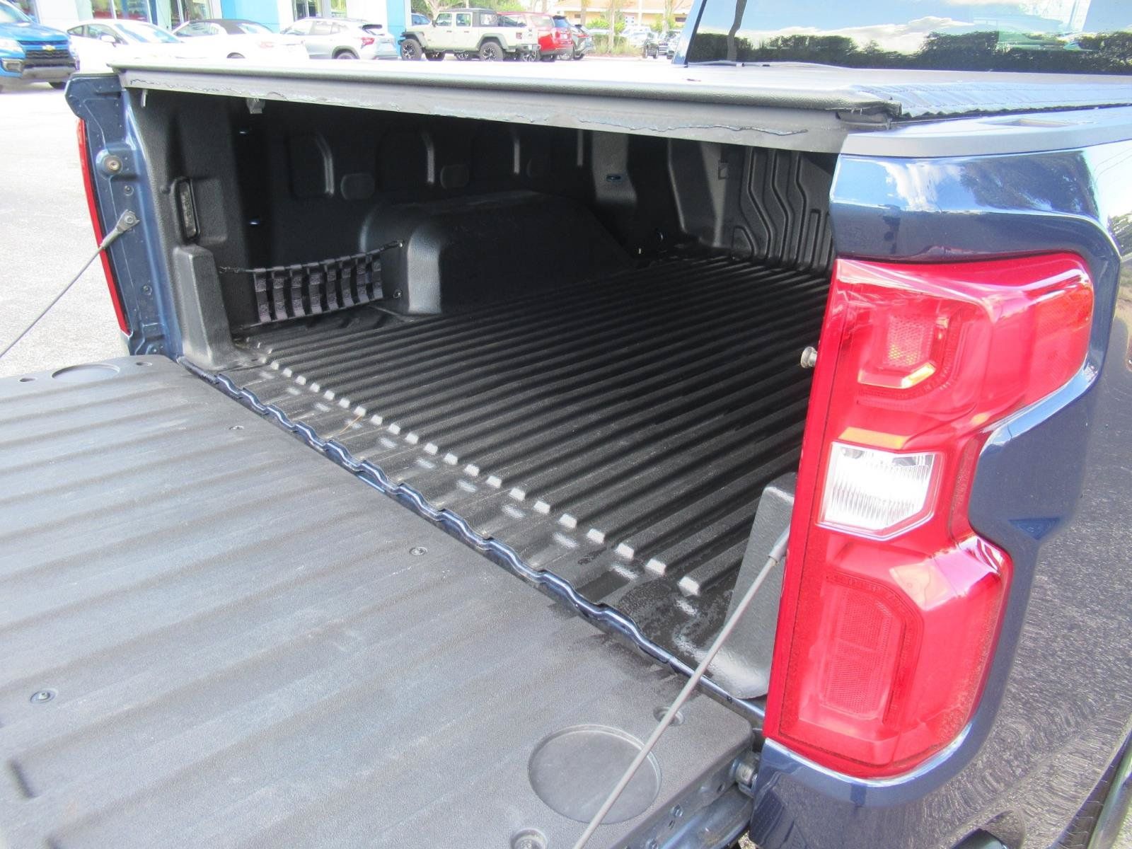 Used 2023 Chevrolet Silverado 1500 RST AWD/4WD image 11