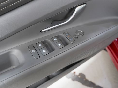 Used 2025 Hyundai Elantra SEL FWD image 20