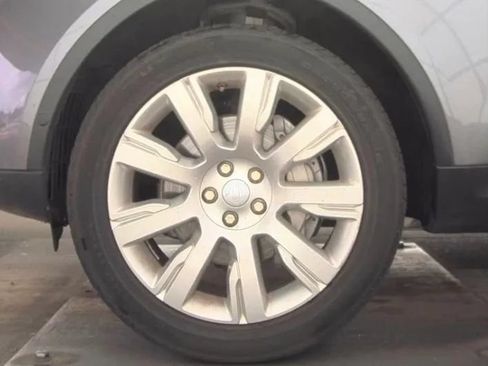 Used 2020 Land Rover Discovery HSE AWD/4WD image 11