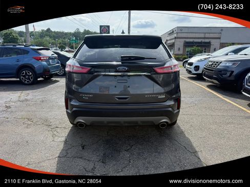 Used 2019 Ford Edge Titanium w/ Equipment Group 301A FWD image 6