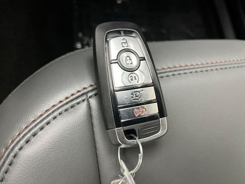 Used 2026 Ford Explorer Active w/ Active Comfort Package AWD/4WD image 31