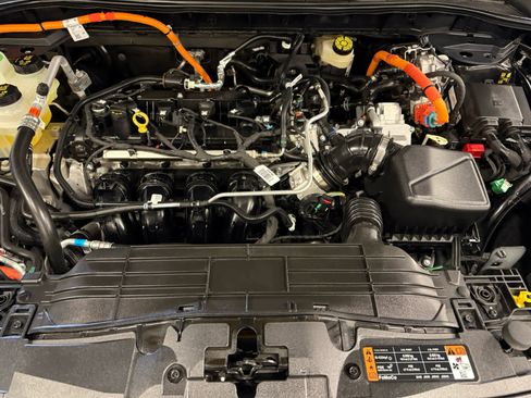 New 2025 Ford Escape ST-Line w/ Equipment Group 301A image 27