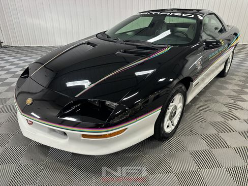 Used 1993 Chevrolet Camaro Z28 RWD image 3