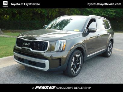 Used 2023 Kia Telluride EX w/ EX Captain's Chair Package