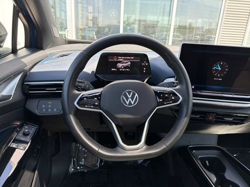 Certified 2025 Volkswagen ID.4 Pro S Plus w/ ID.4 Black Package AWD/4WD image 17