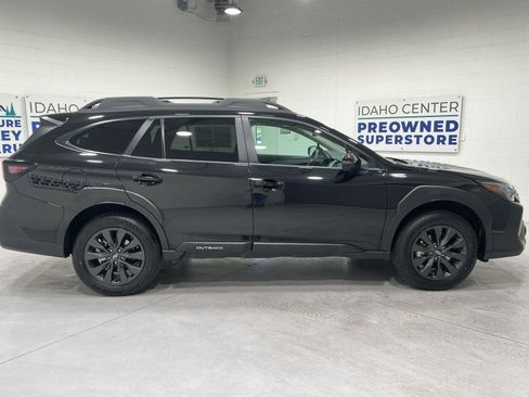 Certified 2025 Subaru Outback Onyx Edition AWD/4WD image 9