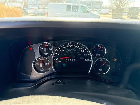 Used 2017 Chevrolet Express 2500 image 14