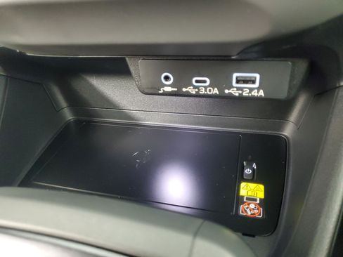 Used 2025 Subaru Crosstrek 2.5i Limited w/ Crosstrek Mirror Package image 19