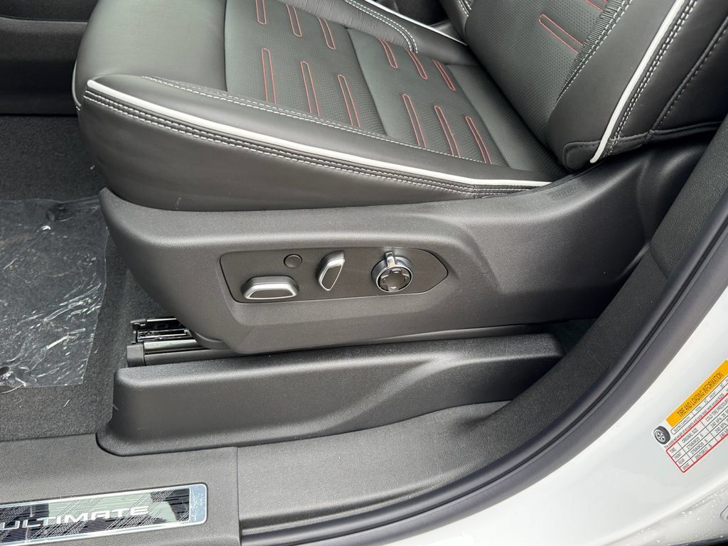 New 2026 GMC Yukon XL AT4 Ultimate AWD/4WD image 12