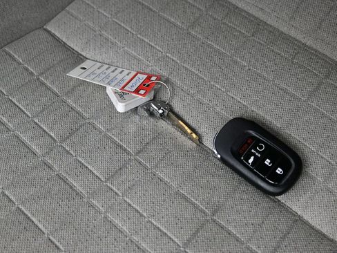 Used 2026 Honda HR-V Sport image 28