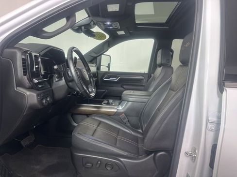 Used 2025 Chevrolet Silverado 2500 High Country w/ High Country Premium Package AWD/4WD image 6