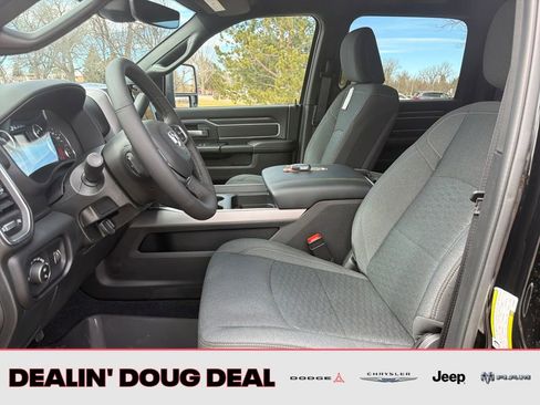 New 2026 RAM 3500 Big Horn AWD/4WD image 9