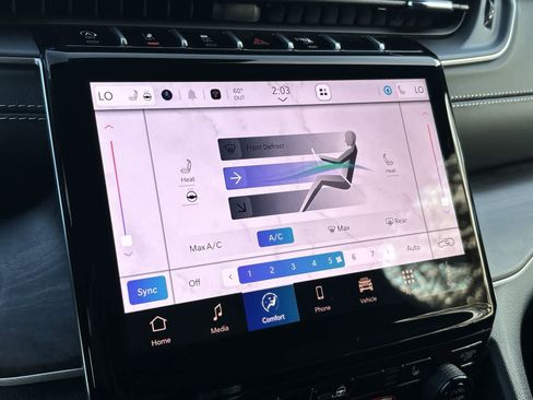 New 2025 Jeep Grand Cherokee Limited image 17