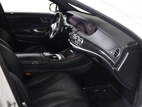 Used 2019 Mercedes-Benz S 560 4MATIC Sedan image 30