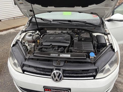 Used 2016 Volkswagen Golf SE image 26