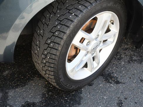 Used 2011 Kia Soul + image 11